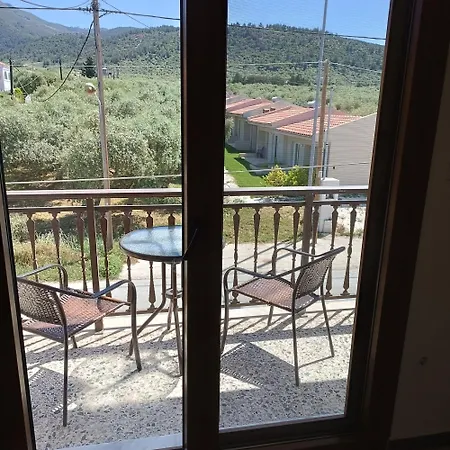 Pensión Sotiras 3*