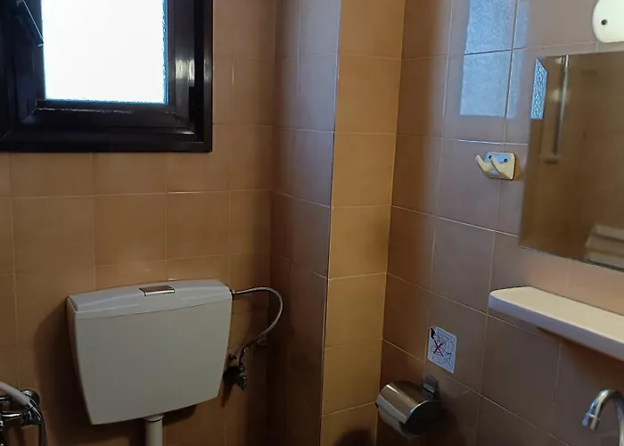 招待所 Sotiras 3*