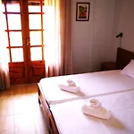 ゲストハウス Sotiras スカラ・ソティロス