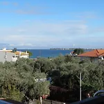 ゲストハウス Sotiras スカラ・ソティロス