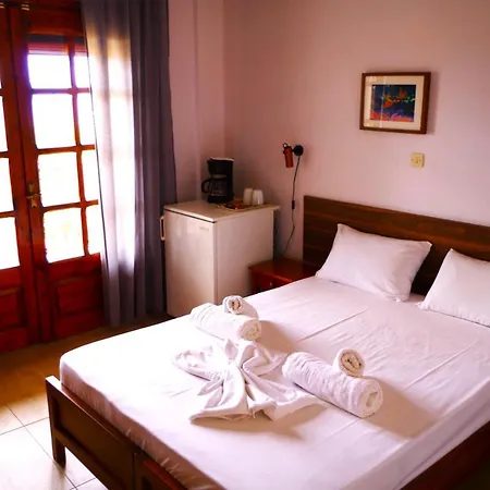 Sotiras Skála Sotíros