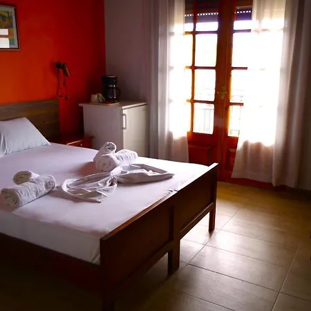 Sotiras Guest house *